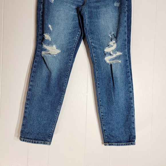 4/$20 Old Navy O.G. Straight Leg Distressed Blue Jeans Size 6 - Picture 2 of 7